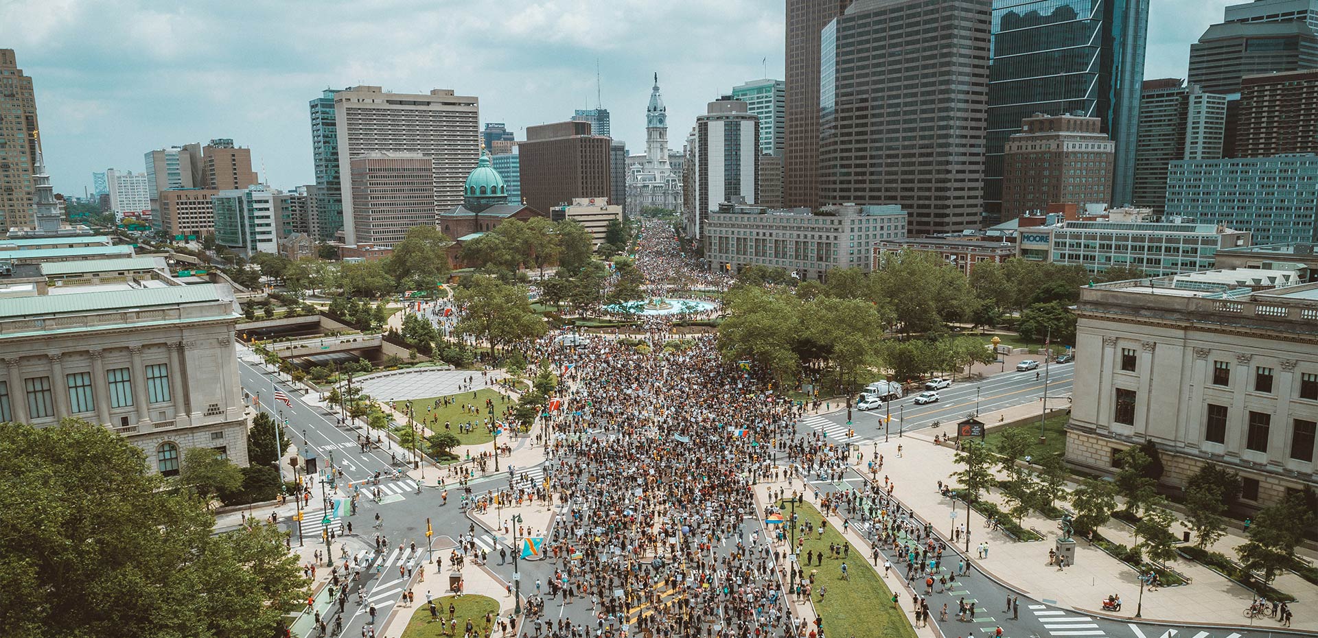 Aerial view of protesters in the streets of Philadelphia, Photo Credit to Chris Henry on Unsplash