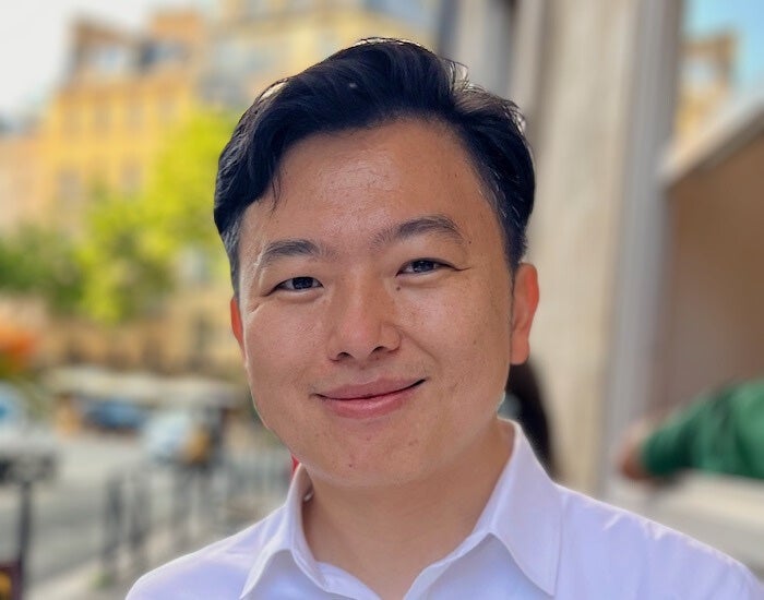 Jin Woo Kim headshot