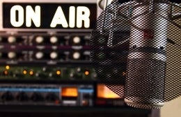 On air sign and radio microphone