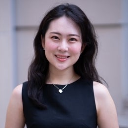 Eury Hong's headshot