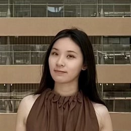 Thalia Hai's headshot