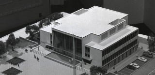 A model of the Annenberg Building as it was intended to be built in 1960