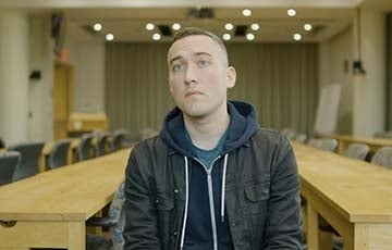 Yoel Roth Sitting in a classroom