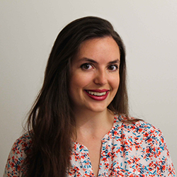 Rae Moors Headshot