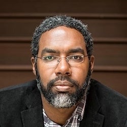 Deen Freelon headshot